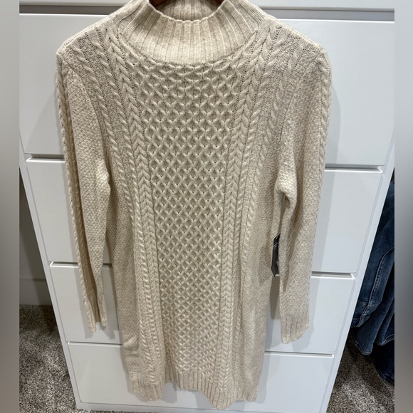 Abercrombie & Fitch Mock Neck Cream
Cable Knit Sweater Dress - Picture 2 of 6